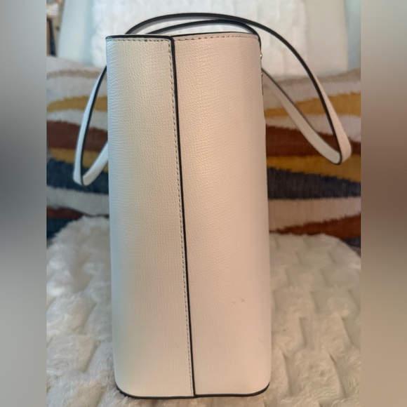 Karl Lagerfeld Paris Maybelle Tote Bag White Gold Chain Charm NWOT - Picture 6 of 11